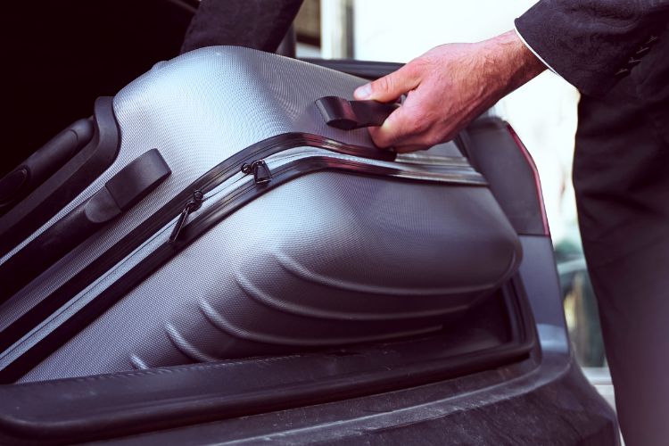 Airport transfers (arrivals & departures)